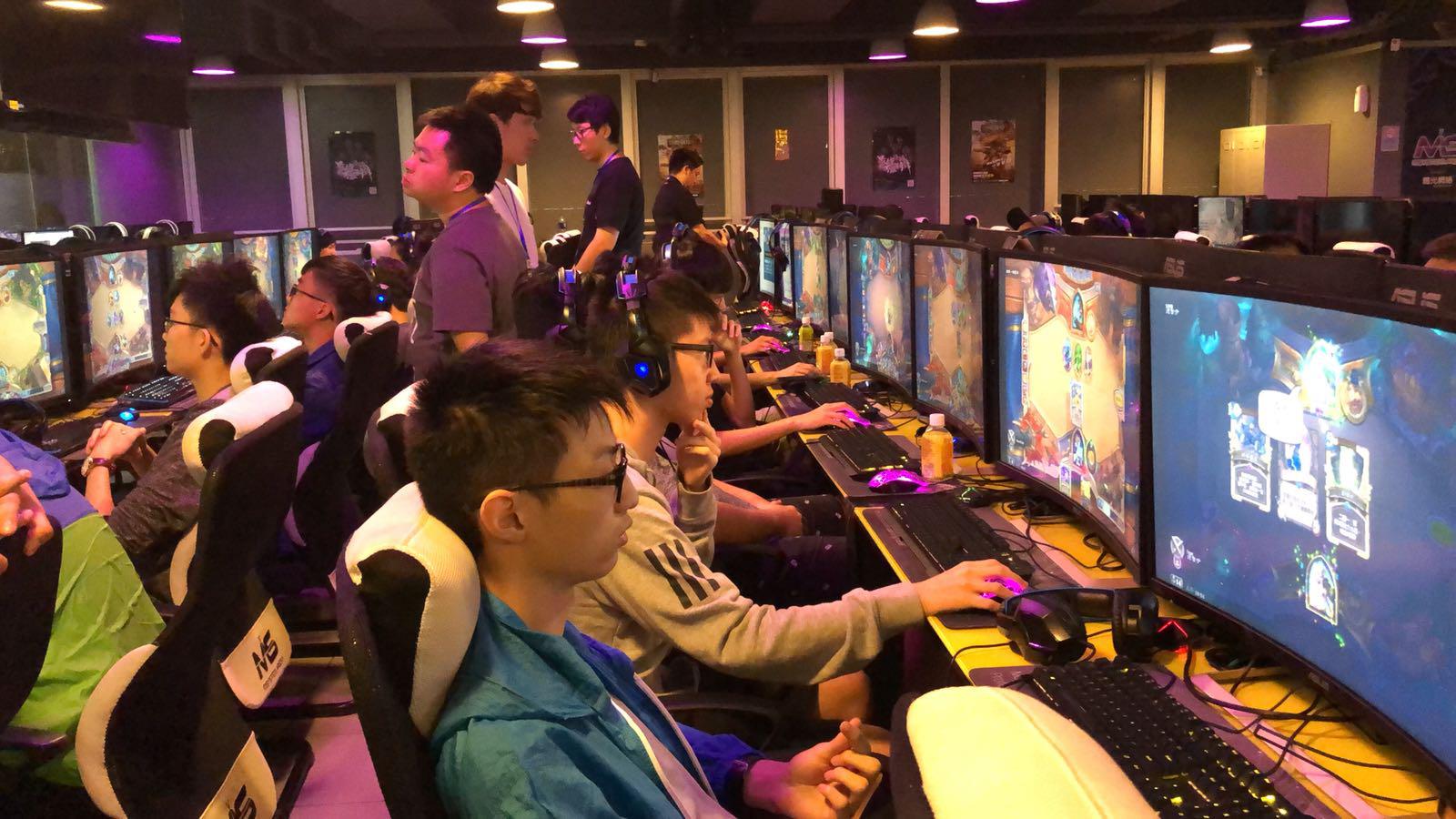 处于一个别 处于一个别