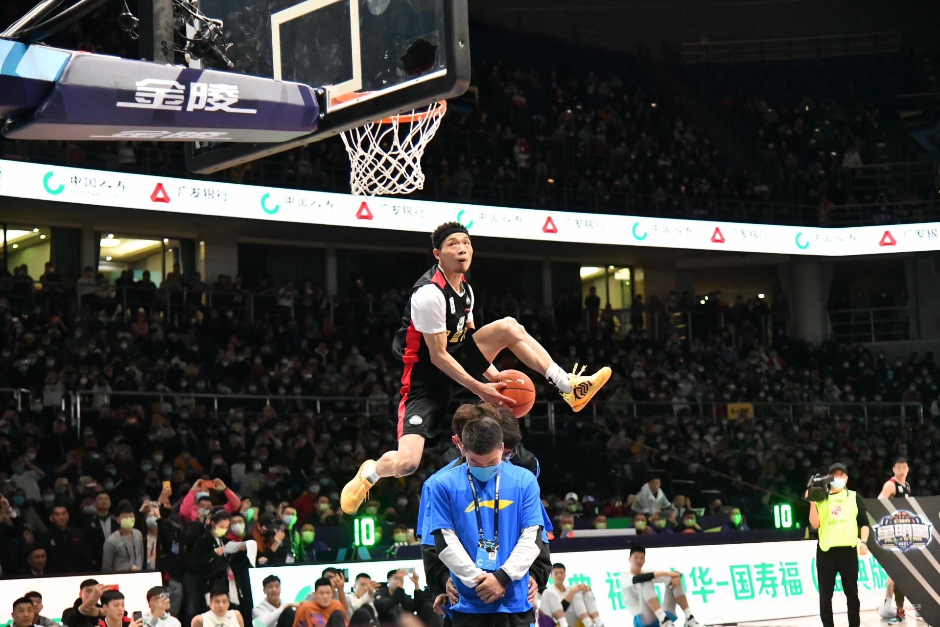 停球的轨迹 停球的轨迹