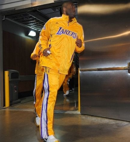 字母哥领军 字母哥领军